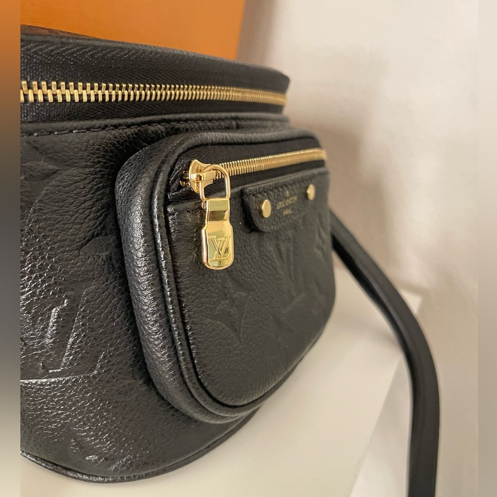 Louis Vuitton Mini Bumbag - Picture 8 of 14